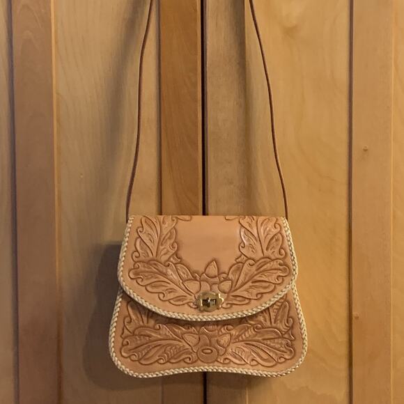 Hand Tooled Vintage Tan Leather Purse by L.E. Dunlap Intricate Designs - Picture 2 of 10